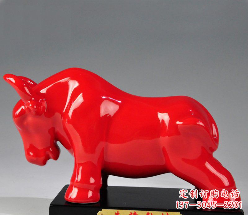 漳州玻璃钢彩色牛转乾坤雕塑