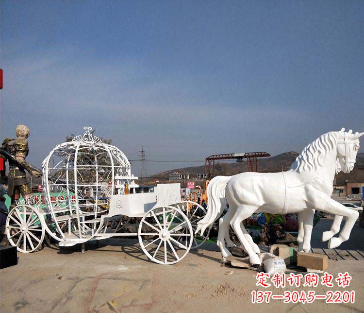 漳州玻璃钢城市的马车雕塑