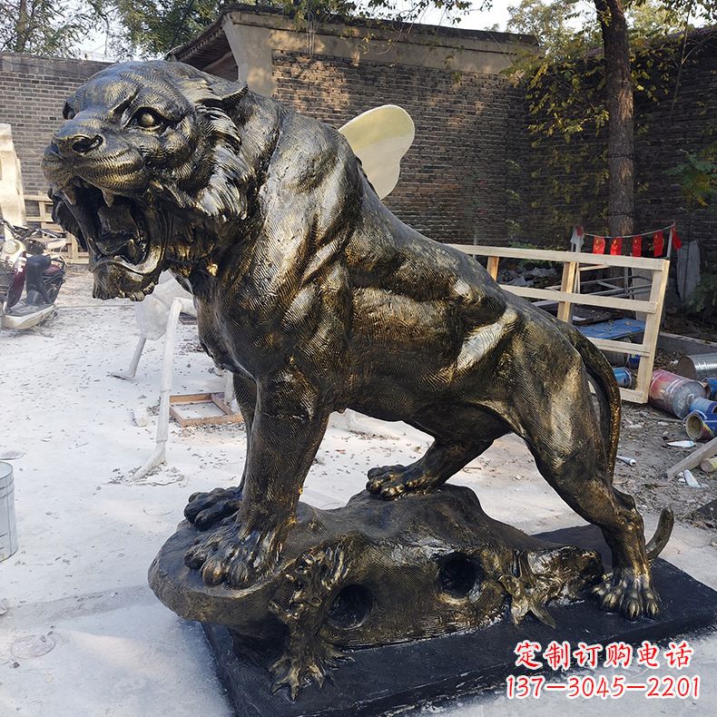 漳州玻璃钢制老虎雕塑