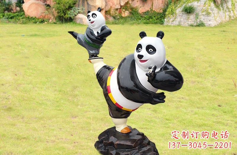漳州玻璃钢卡通熊猫雕塑的艺术之美