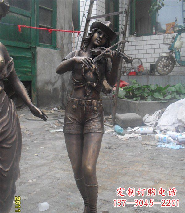 漳州美丽的玻璃钢女性雕塑