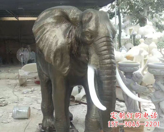 漳州玻璃钢大象雕塑——一座非凡的雕塑