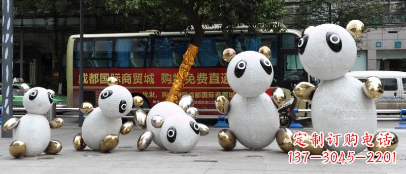漳州不锈钢城市抽象熊猫雕塑