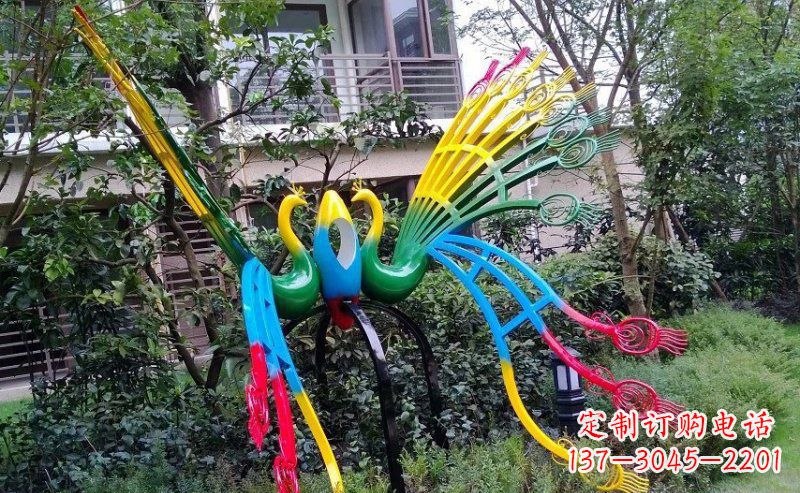 漳州不锈钢孔雀雕塑——精美的艺术品