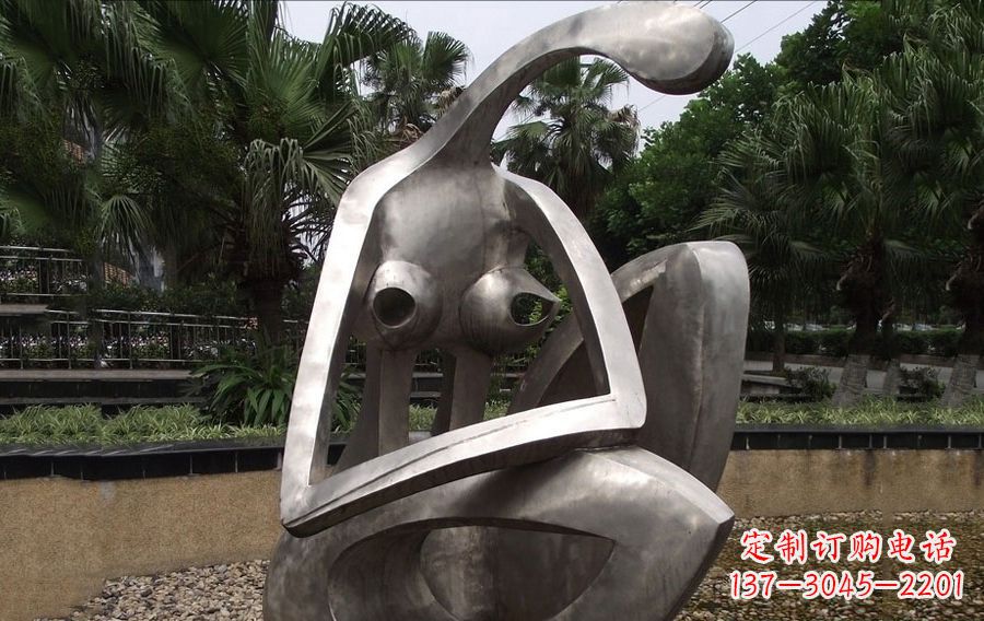 漳州青春靓丽不锈钢美女人物雕塑