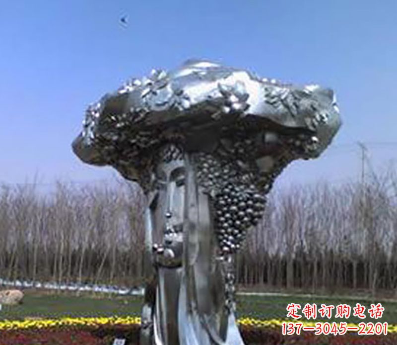 漳州不锈钢葡萄雕塑——点缀美丽景观