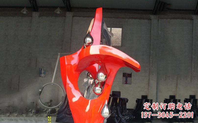 漳州不锈钢抽象水滴景观雕塑