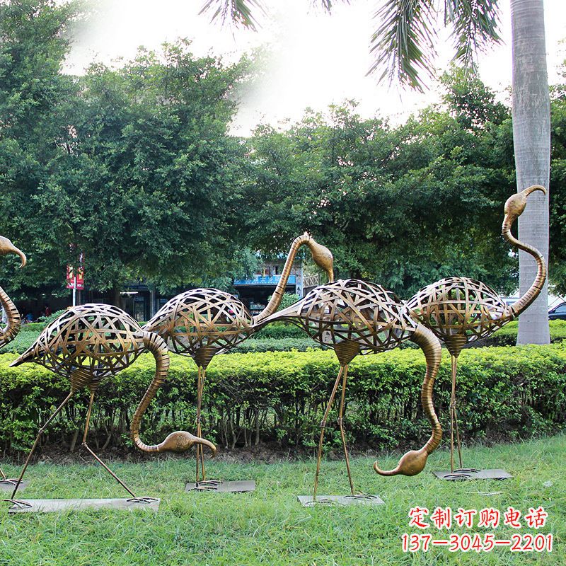 漳州不锈钢仙鹤雕塑摆件美丽的园林装饰