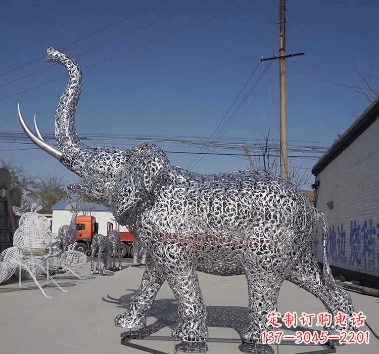 漳州不锈钢大象雕塑象征力量与美丽