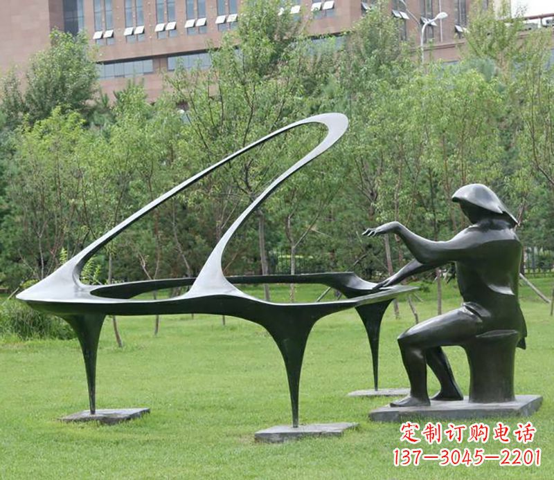 漳州不锈钢钢琴雕塑——激发人们心中的音乐