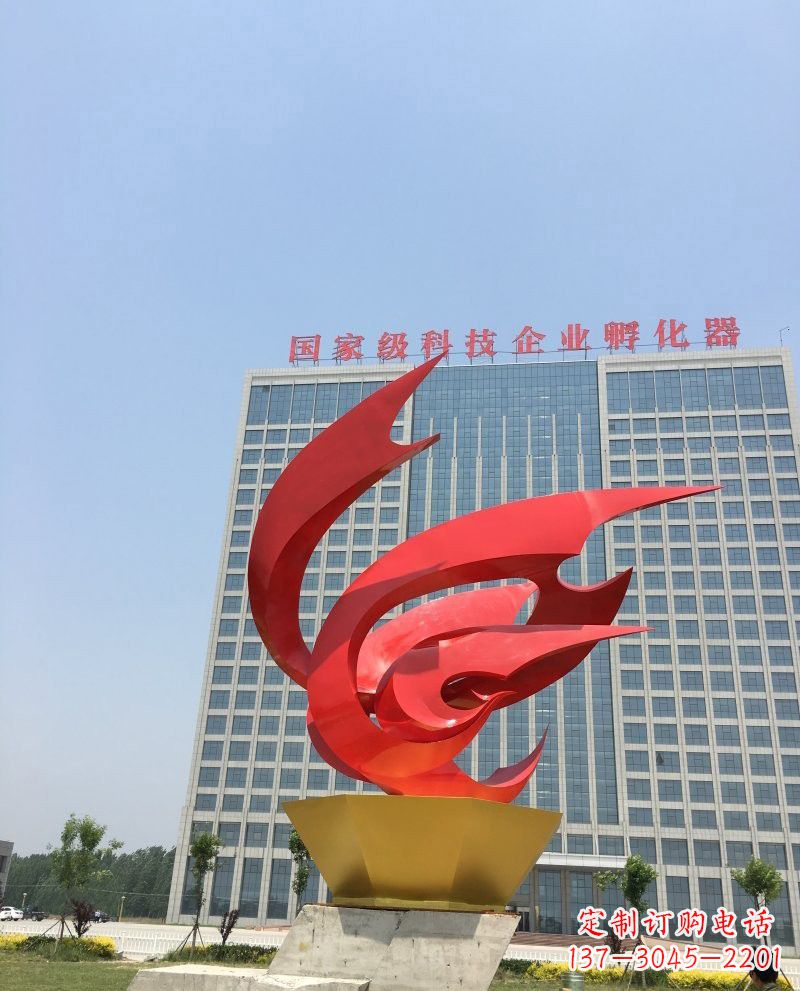 漳州不锈钢凤凰雕塑一种具有传统文化内涵的艺术品