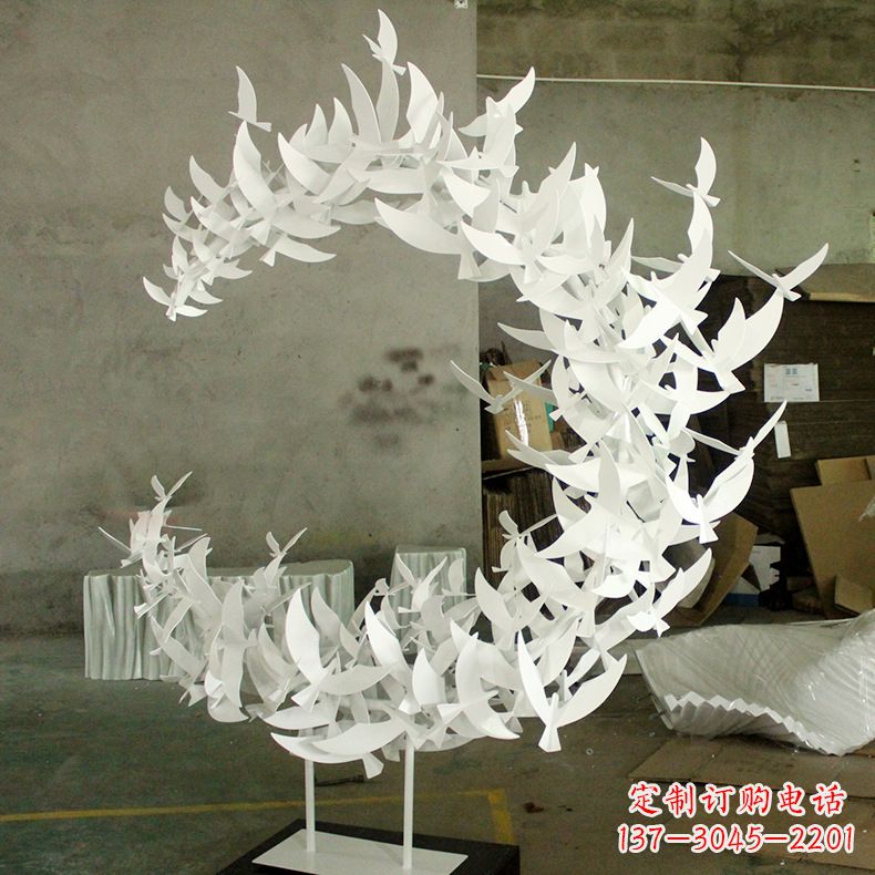 漳州不锈钢鸽子翱翔的象征