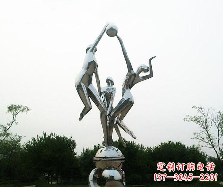 漳州不锈钢公园打排球的女孩雕塑
