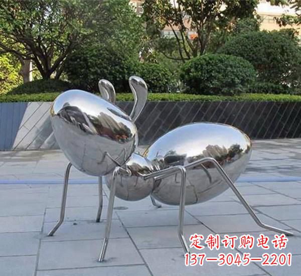 漳州不锈钢蚂蚁雕塑一座镜面公园的精美装点