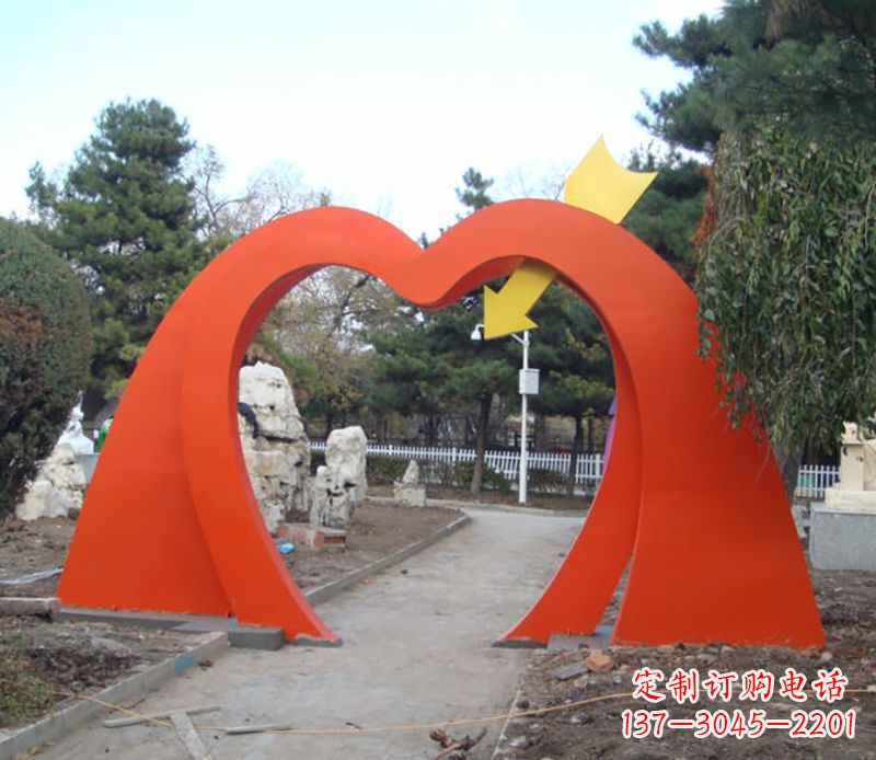 漳州不锈钢拱门雕塑给空间增添灵动之美