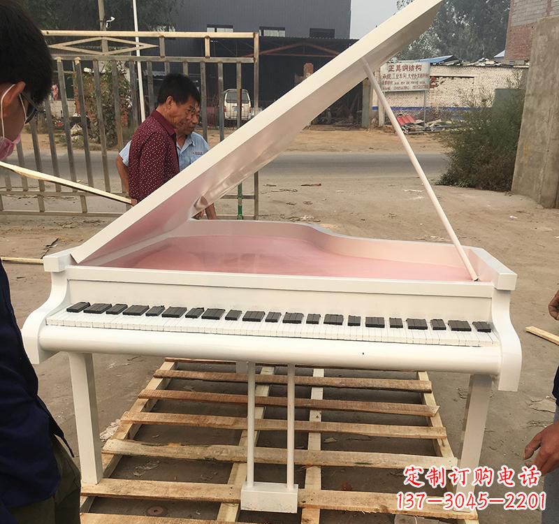 漳州不锈钢钢琴雕塑融合音乐与艺术的完美结合