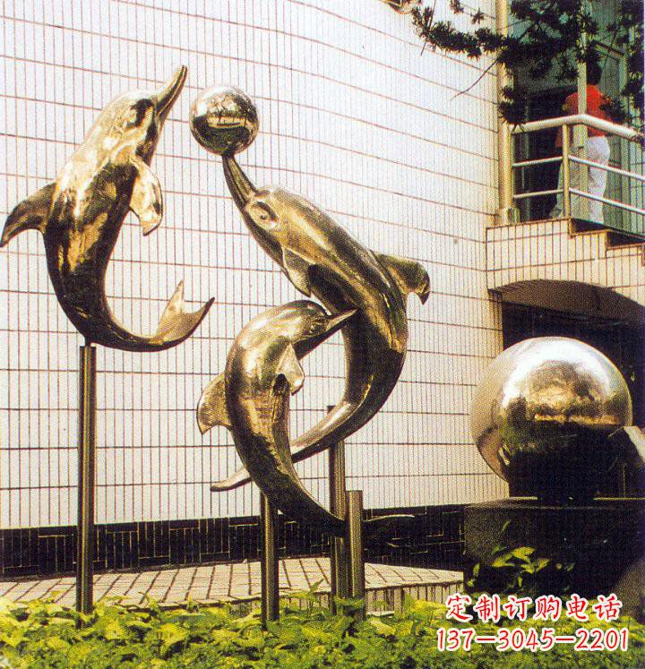 漳州海豚跃动的校园雕塑
