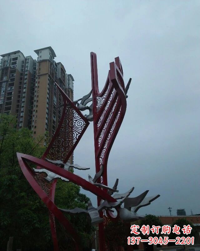 漳州不锈钢祥云纹船帆雕塑