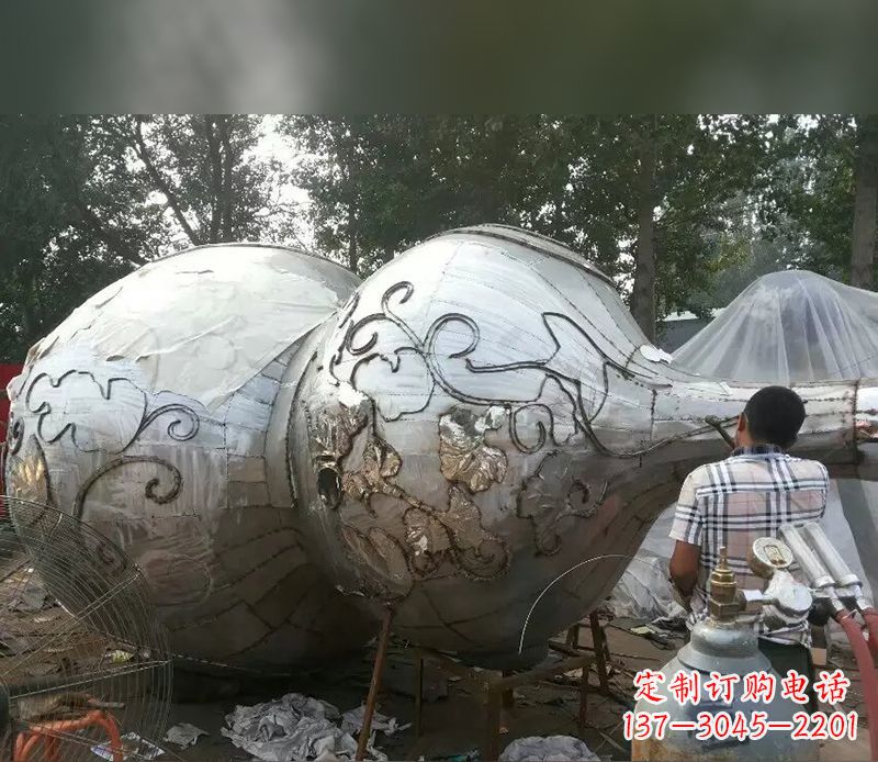 漳州不锈钢葫芦雕塑精美绝伦