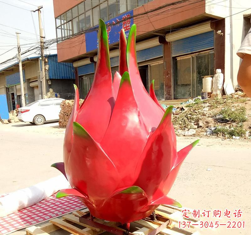 漳州精美不锈钢火龙果雕塑