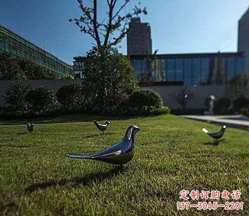 漳州不锈钢镜面鸽子雕塑象征和平与美丽