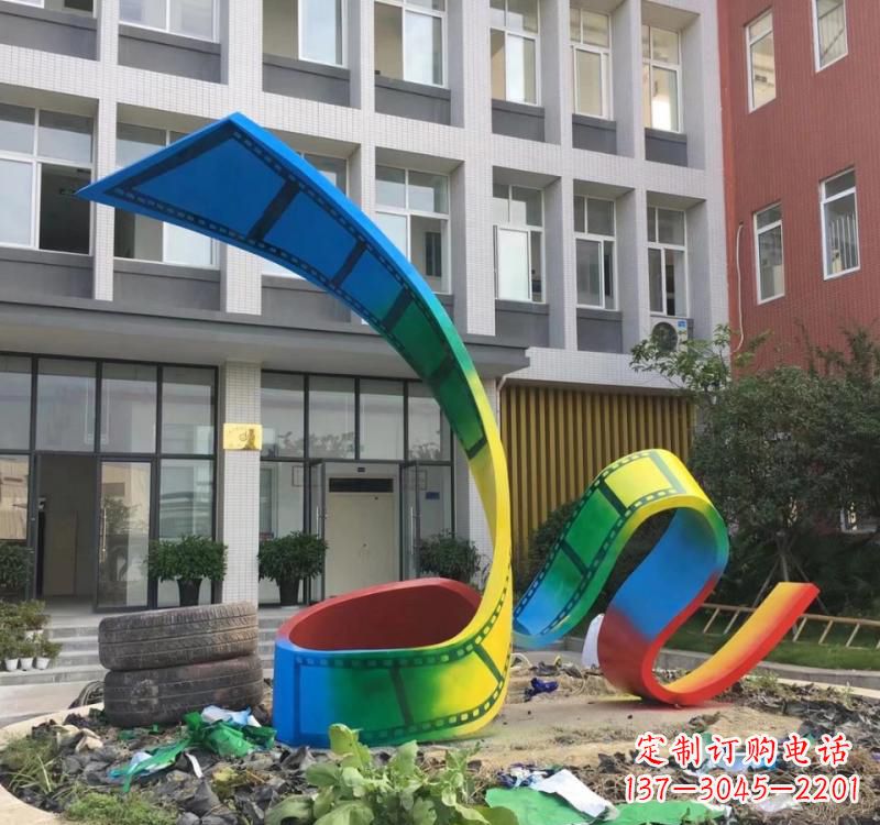 漳州不锈钢烤漆艺术胶卷雕塑——缔造艺术精品