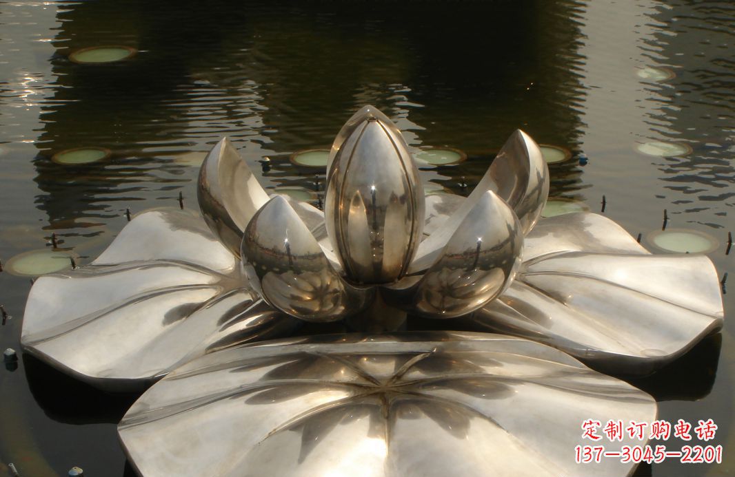 漳州不锈钢莲花雕塑绚丽多彩的艺术之美