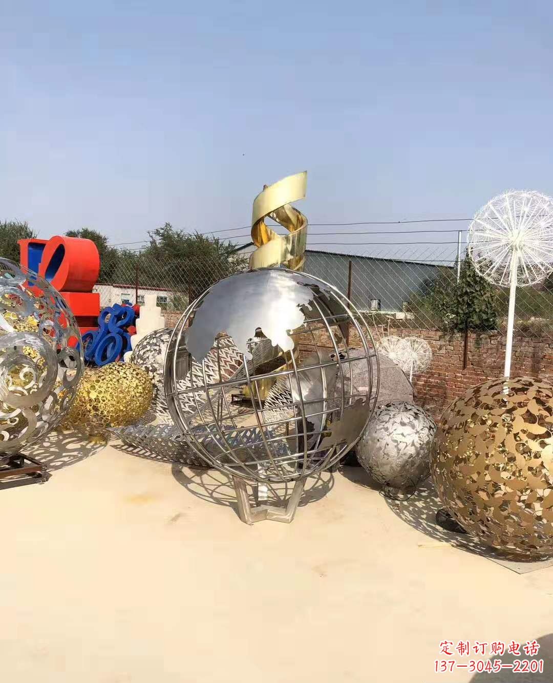 漳州不锈钢镂空地球仪雕塑精美装饰摆件