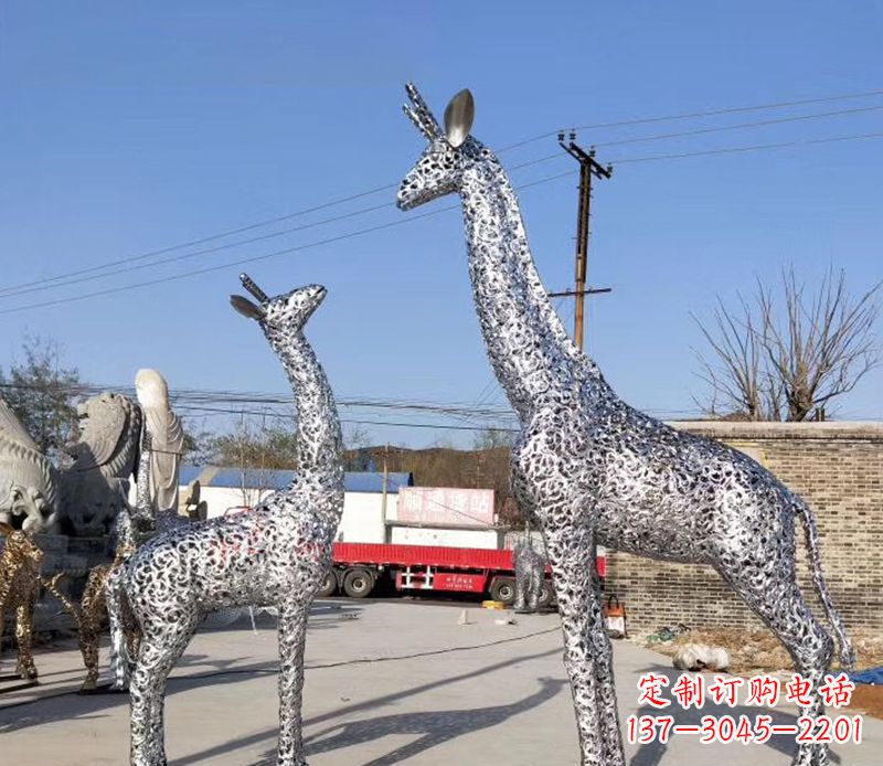 漳州不锈钢镂空长颈鹿雕塑