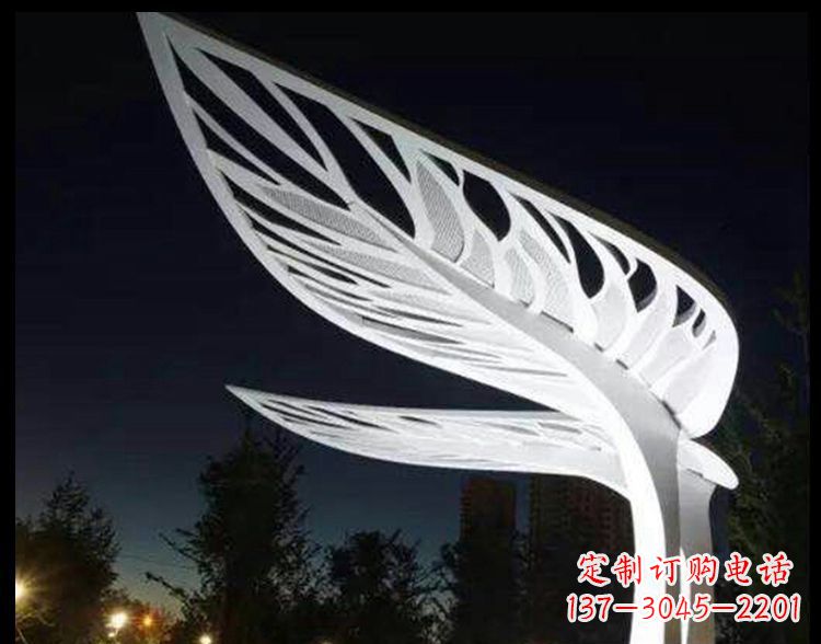 漳州不锈钢镂空树叶雕塑点缀景观