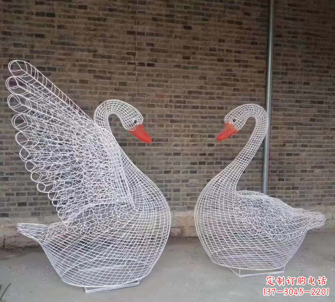漳州不锈钢镂空天鹅雕塑——美丽动人
