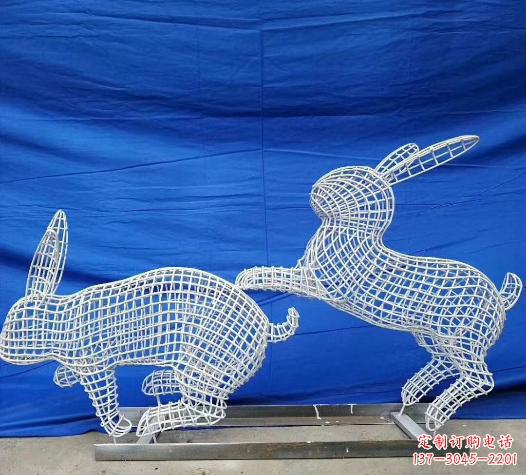 漳州不锈钢镂空兔子精美雕塑展现可爱