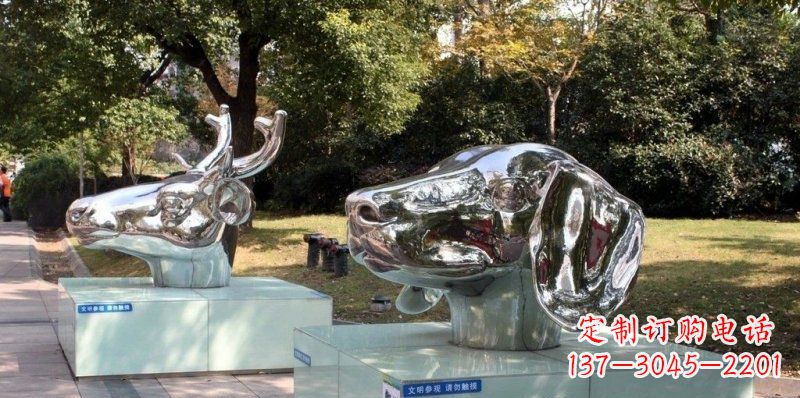 漳州狗头公园不锈钢鹿和狗雕塑
