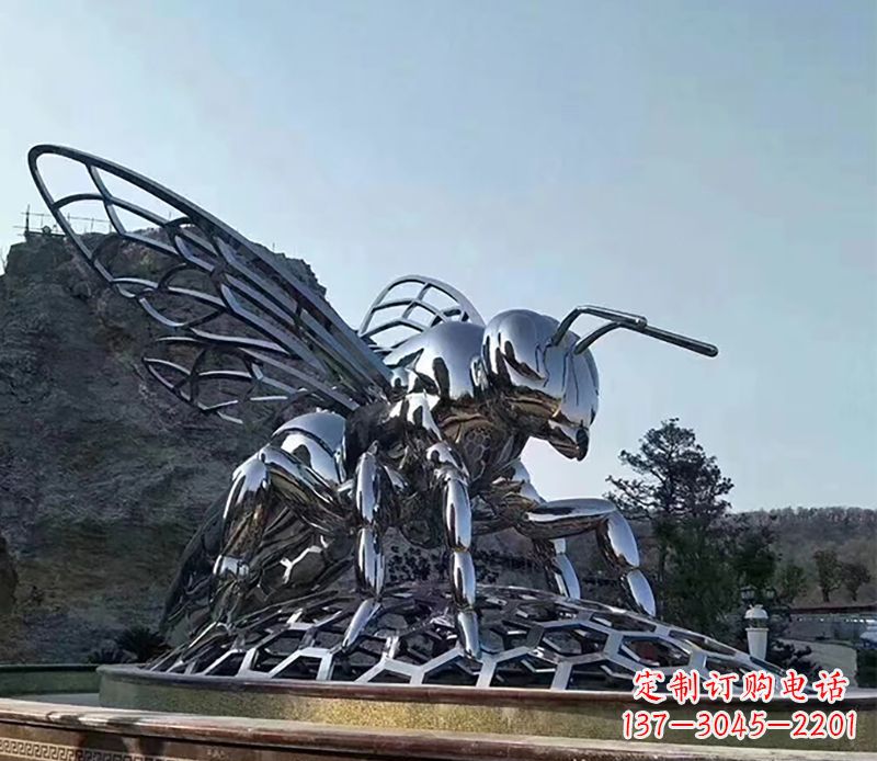 漳州不锈钢蜜蜂雕塑精美雕塑点缀环境
