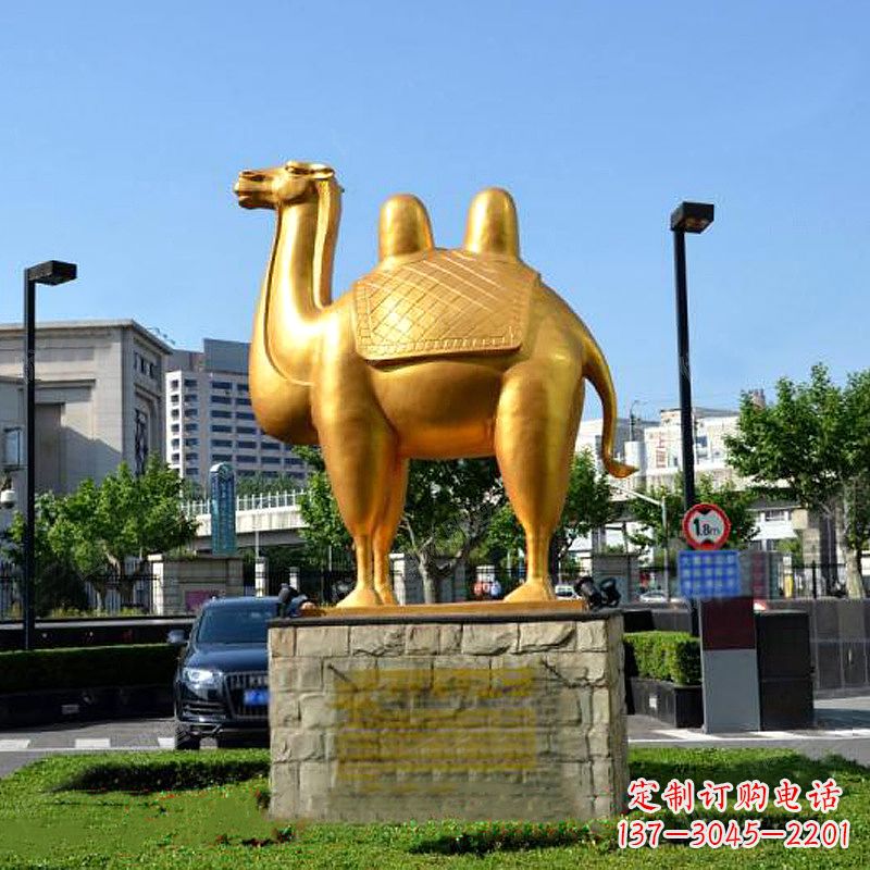 漳州不锈钢骆驼雕塑点缀城市绿化