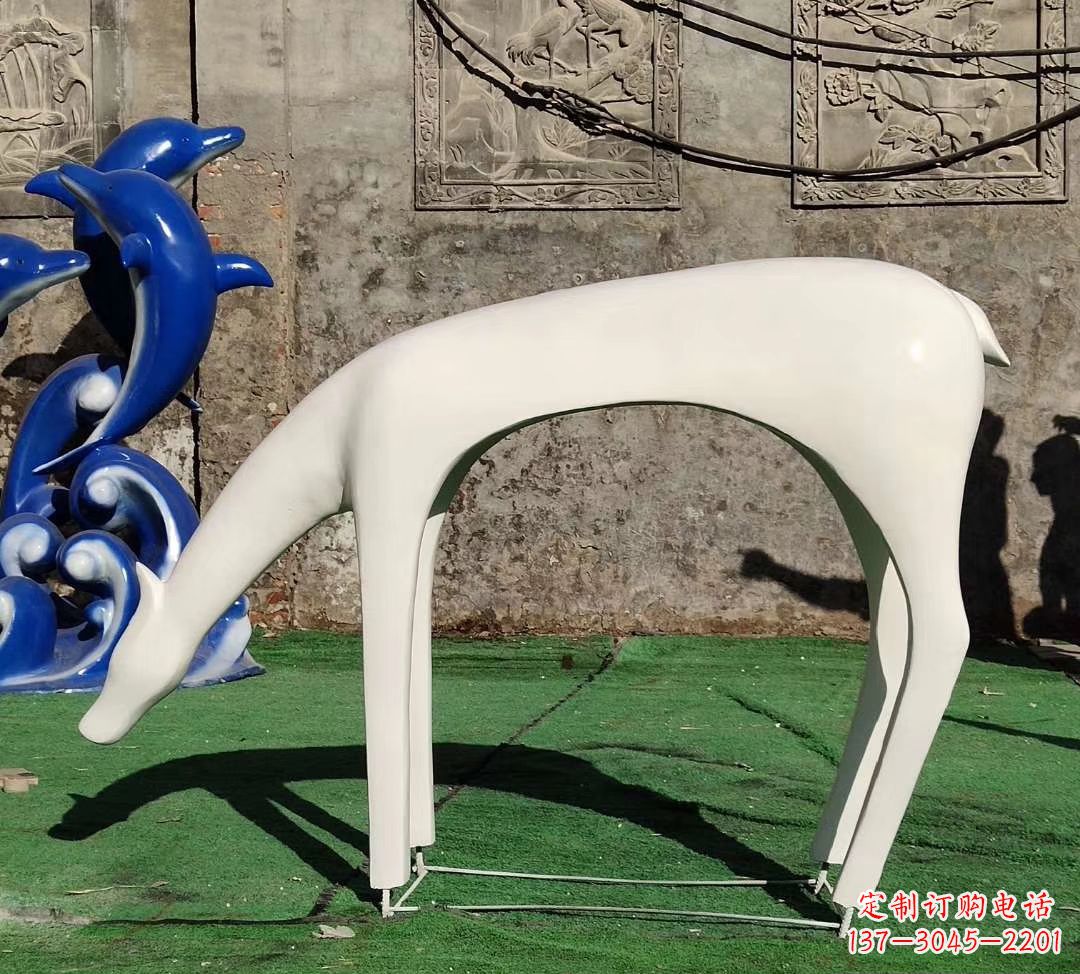 漳州不锈钢喷漆艺术小鹿雕塑——精美雕塑,给您不一样的视觉享受
