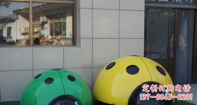 漳州不锈钢瓢虫雕塑精致而富有艺术感
