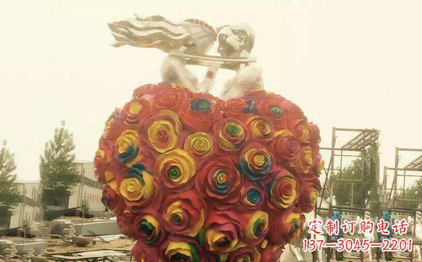 漳州浪漫之美——不锈钢情侣结婚雕塑