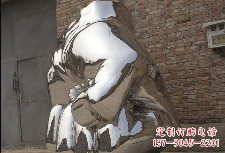 漳州不锈钢拳头雕塑给人以力量的象征