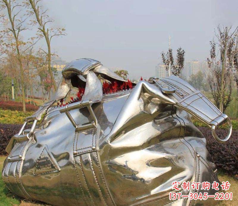 漳州精美不锈钢手提包雕塑
