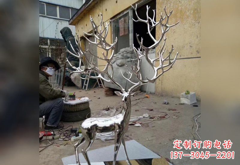 漳州不锈钢树枝鹿雕塑艺术精美的自然之美