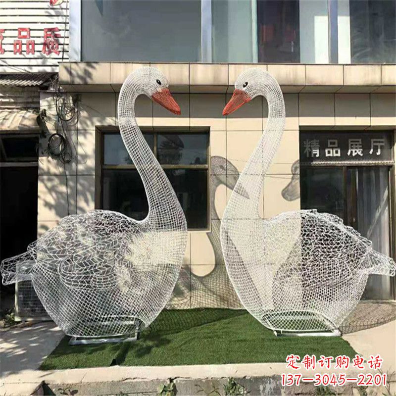 漳州不锈钢缩翅网格天鹅一对经典雕塑的传奇之美