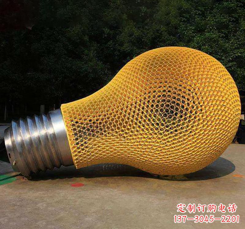 漳州不锈钢灯泡雕塑点亮小区景观