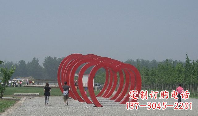 漳州不锈钢心形拱门雕塑美丽而神圣