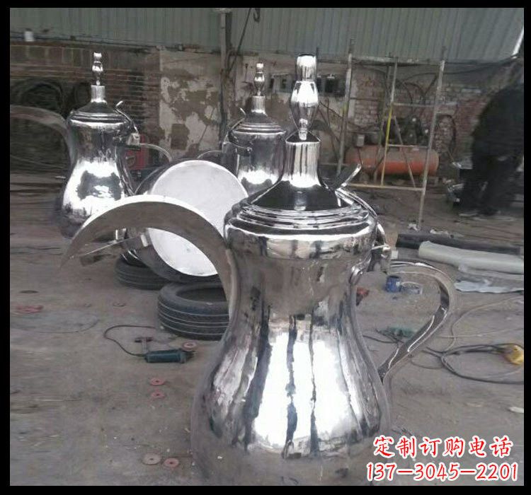 漳州不锈钢酒壶雕塑传承古典艺术