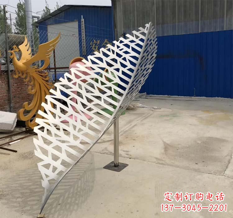 漳州不锈钢园林树叶雕塑