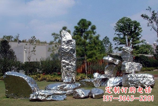 漳州美丽的太湖石雕塑