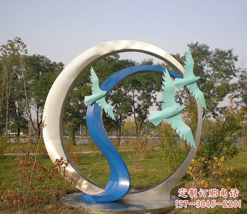 漳州不锈钢圆环雕塑精致而优雅