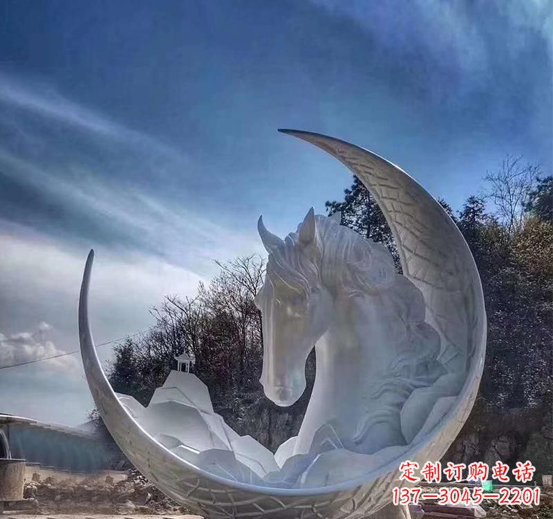 漳州月亮的美丽缠绕——不锈钢月亮马雕塑
