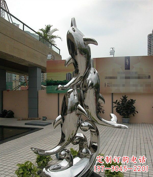 漳州海豚雕塑表达创意与活力